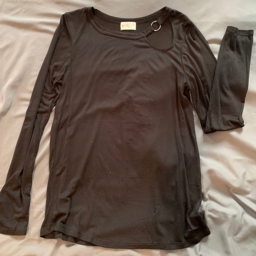Long sleeve black top